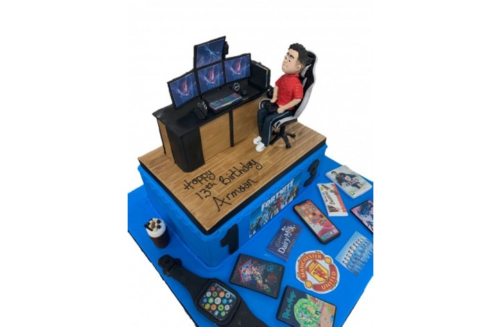 Gaming Desk & Extras Cake